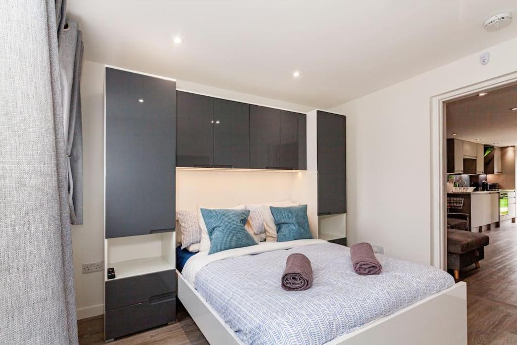 One Bedroom Apartment, Driveway, Bracknell Centre Dış mekan fotoğraf