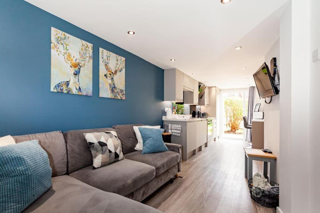 One Bedroom Apartment, Driveway, Bracknell Centre Dış mekan fotoğraf